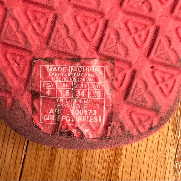 Roxy Flip Flops - Picture 3 of 3